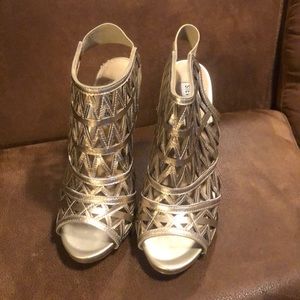 Steve Madden Bratt Gold Leather